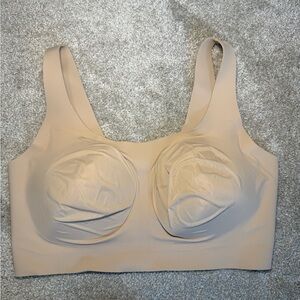 Evelyn & Bobbie The Bobbie Scoop Bra Size L | Wireless Seamless Bra | EEUC